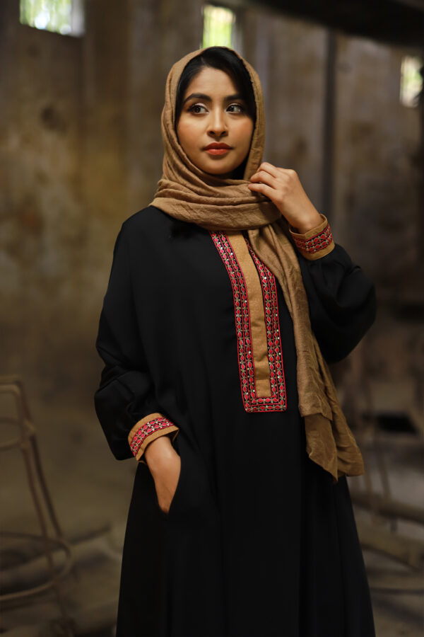 Leya Aline Kaftan-Black - Image 2